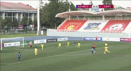 吕悦云.gif
